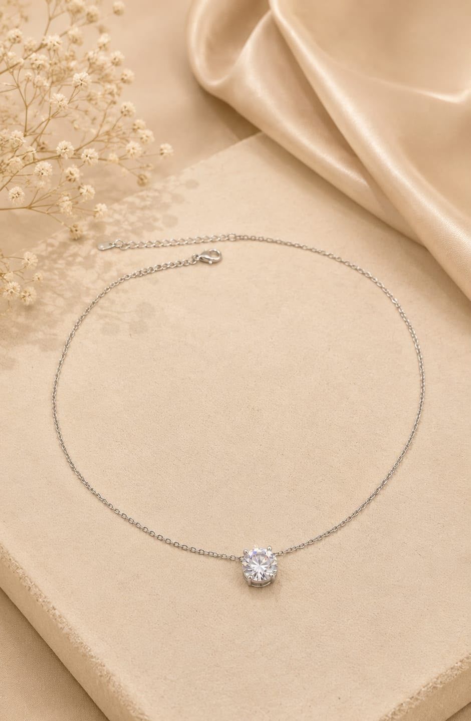 Colar Solitário 4-Garras — ponto de luz banhado a ouro 18K