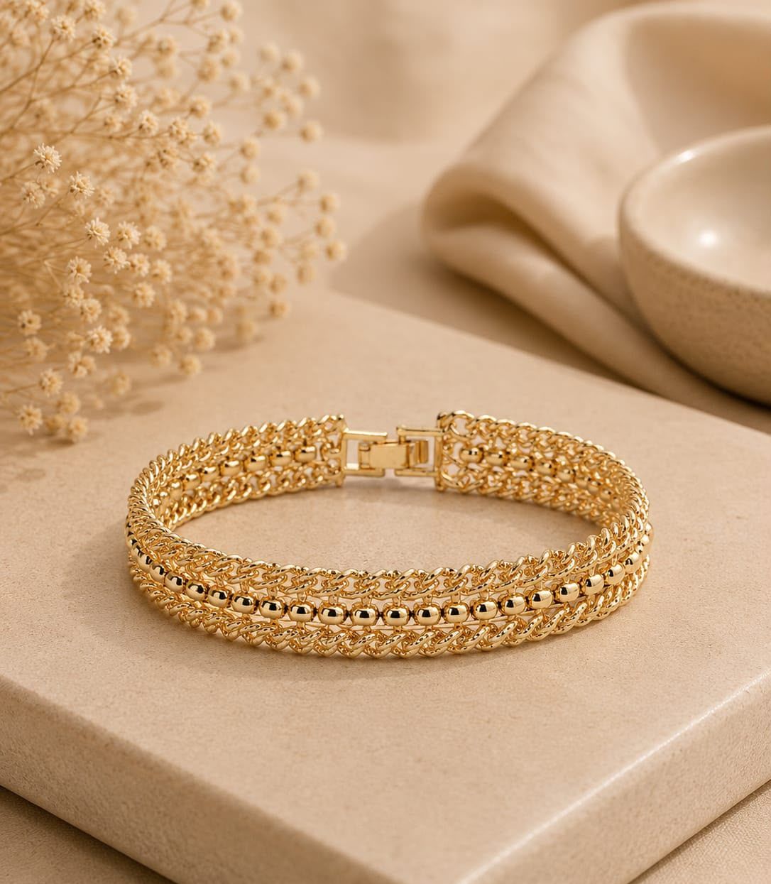 Pulseira Mesh Trançada — malha em três fileiras banhada a ouro 18K